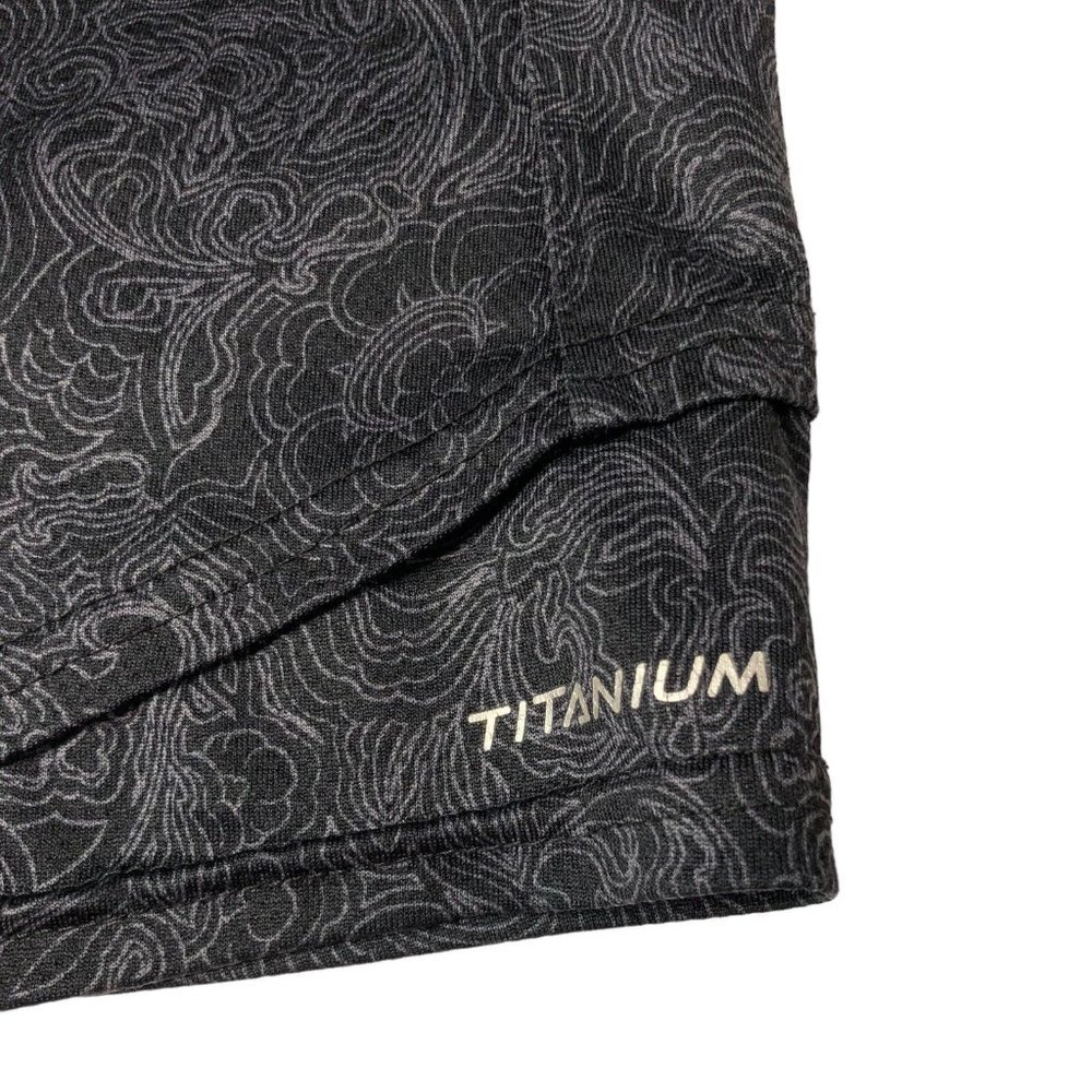 Columbia Women's Black and Grey Titanium Athletic‎ Top Size Small - Picture 6 of 9
